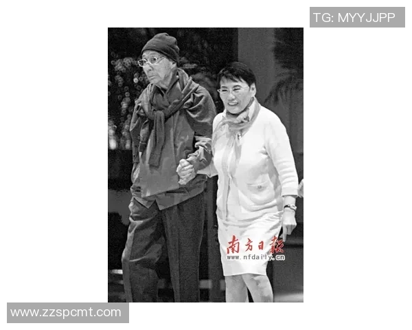 最痴情的足球明星背后的爱情故事与传奇人生揭秘